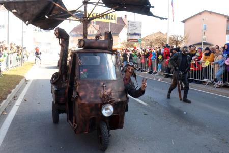 PUSTNI KARNEVAL PUSTOLETJE 25 FOTO LJUBO VUKELIČ